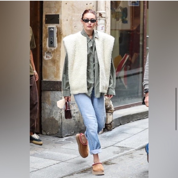 UGG Tazz Platform Clog Chestnut Slipper Sandal Shoes - Picture 3 of 7